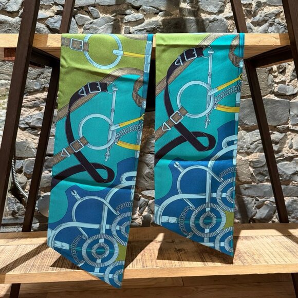 Hermès Blue Green Eperon D'Or Maxi Twilly Silk Scarf - Picture 2 of 10